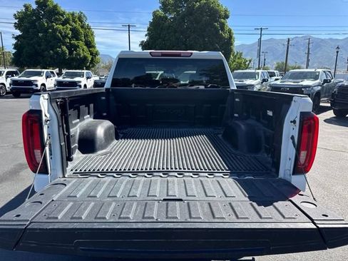 Used 2025 GMC Sierra 1500 SLT AWD/4WD image 13