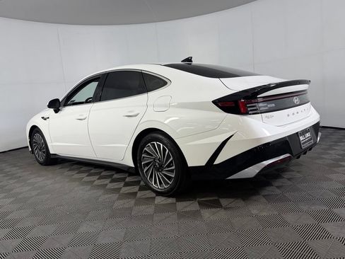Used 2025 Hyundai Sonata SEL FWD image 10