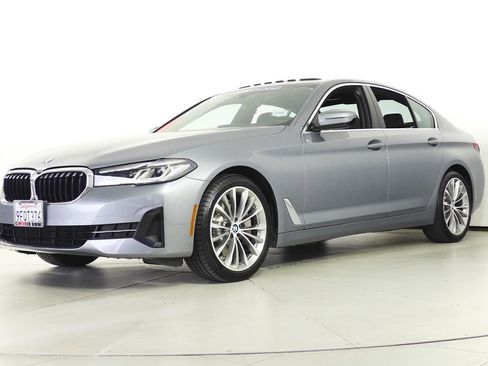 Certified 2023 BMW 530i w/ Convenience Package RWD image 2