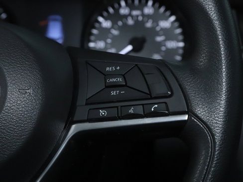 Used 2019 Nissan Rogue Sport SV image 23