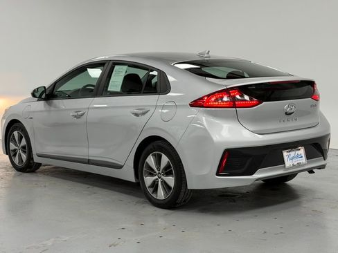 Used 2019 Hyundai Ioniq Plug-In Hybrid image 3