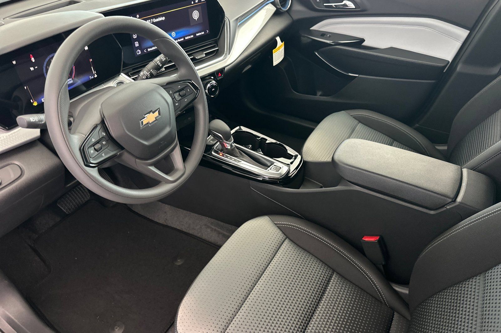 New 2026 Chevrolet Trax LT FWD image 10