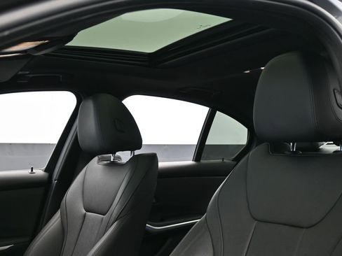 Used 2021 BMW 330i Sedan image 11