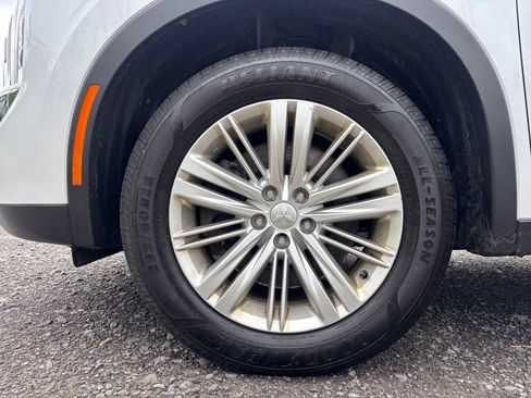 Used 2022 Mitsubishi Outlander ES AWD/4WD image 9