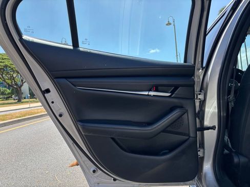 Used 2024 MAZDA MAZDA3 s FWD image 16