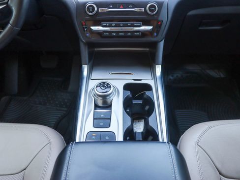 Used 2020 Ford Explorer Limited RWD image 30