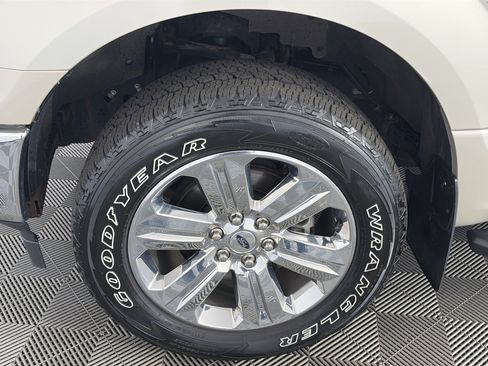 Used 2018 Ford F150 XLT w/ Equipment Group 302A Luxury AWD/4WD image 23