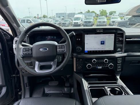 New 2026 Ford F350 4x4 Crew Cab DRW Super Duty image 16