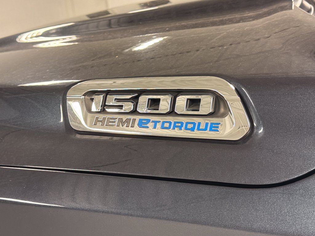 Used 2021 RAM 1500 Longhorn AWD/4WD image 14