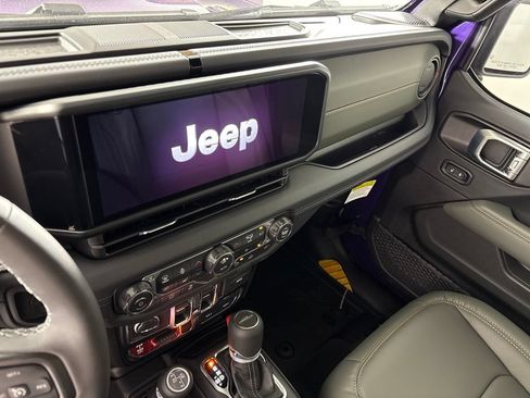 New 2026 Jeep Gladiator Mojave AWD/4WD image 32