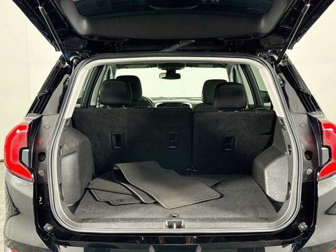 Used 2021 GMC Terrain SLE FWD image 23