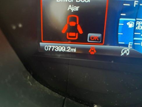 Used 2020 Ford Fusion SE FWD image 14