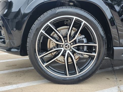 New 2025 Mercedes-Benz GLS 580 4MATIC image 12