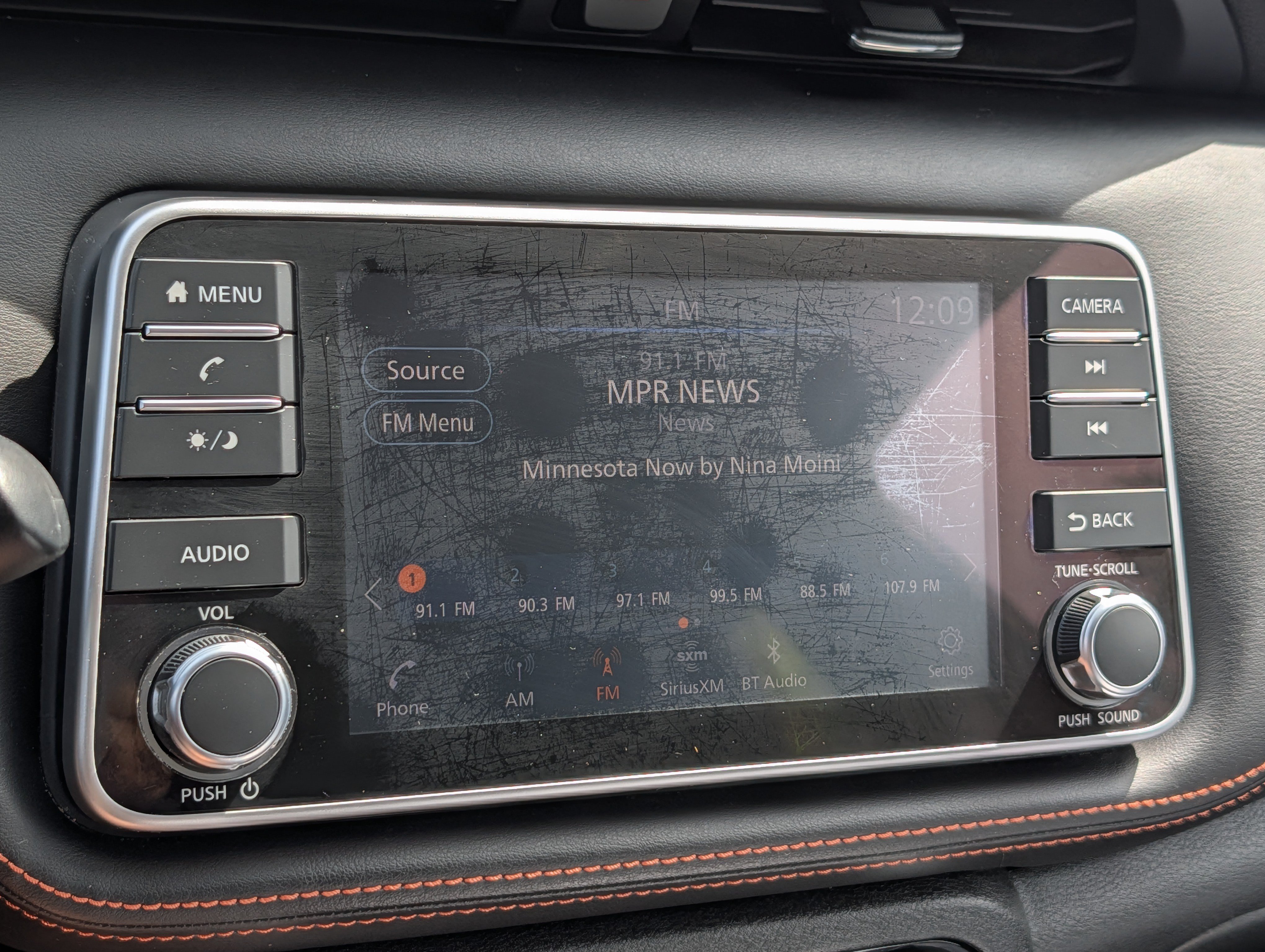 Used 2020 Nissan Kicks SR w/ SR Premium Package FWD image 22