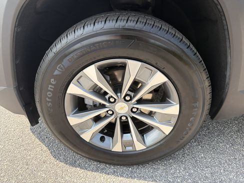 Used 2026 Chevrolet Equinox LT w/ Convenience Package II FWD image 20