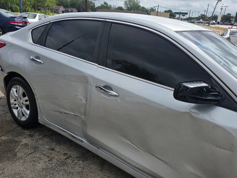 Used 2016 Nissan Altima 2.5 S w/ Power Driver Seat Package FWD image 6