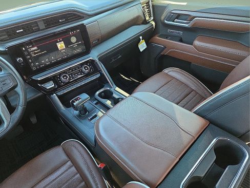 Used 2025 GMC Sierra 1500 Denali Ultimate image 12