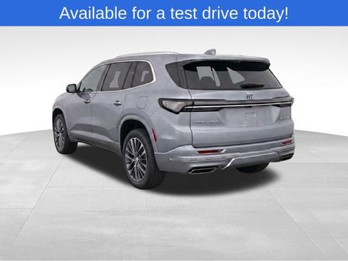 Used 2025 Buick Enclave Avenir w/ Super Cruise Package AWD/4WD image 3