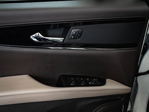 Used 2021 Lincoln Nautilus FWD w/ Equipment Group 101A image 25