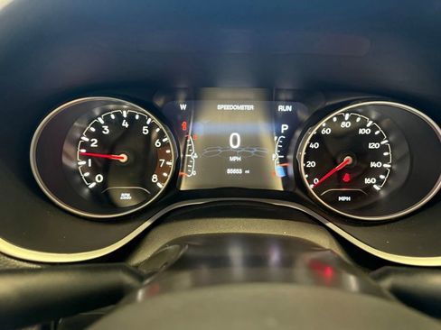 Used 2018 Jeep Compass Latitude w/ Popular Equipment Group FWD image 33