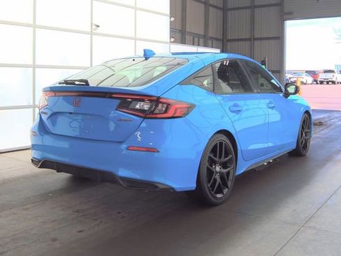 Used 2022 Honda Civic Sport image 2