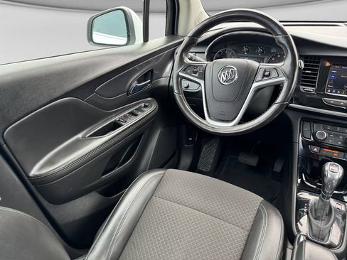 Used 2021 Buick Encore Preferred AWD/4WD image 20