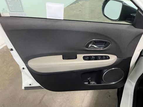 Used 2022 Honda HR-V EX image 22