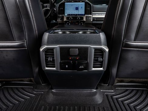Used 2022 Ford F250 Platinum image 32