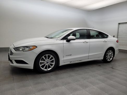 Used 2017 Ford Fusion S image 2