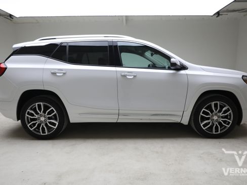 Used 2024 GMC Terrain Denali AWD/4WD image 6