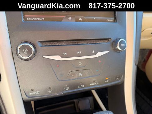 Used 2015 Ford Fusion SE image 20