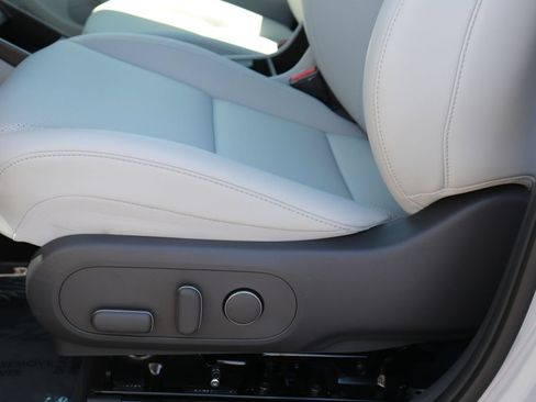 Used 2026 Hyundai Kona SEL Premium FWD image 10