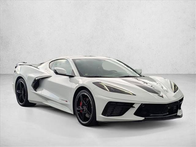 Used 2022 Chevrolet Corvette Stingray Premium Cpe w/ Z51 Performance Package RWD image 3