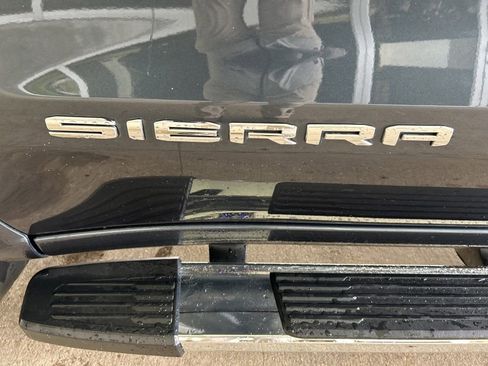 Used 2020 GMC Sierra 1500 SLT RWD image 29