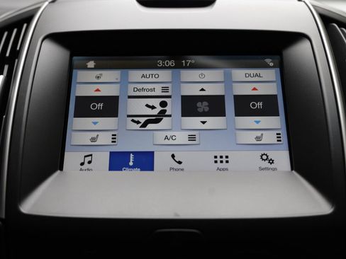 Used 2018 Ford Edge SEL w/ Equipment Group 201A AWD/4WD image 42