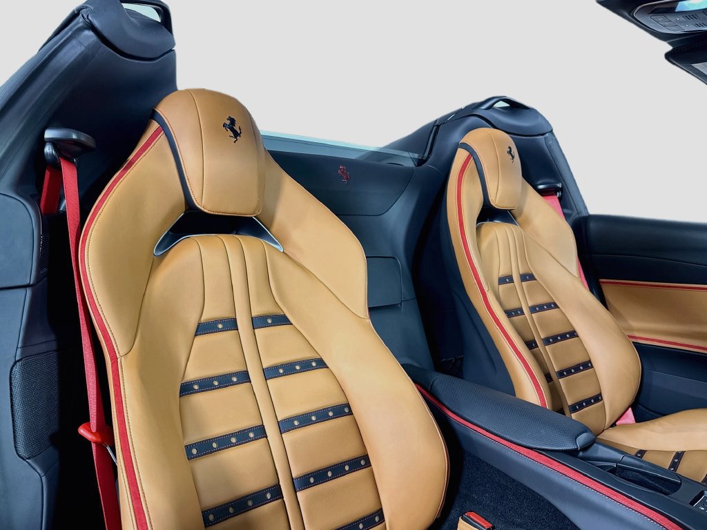 Certified 2023 Ferrari 812 GTS RWD image 18