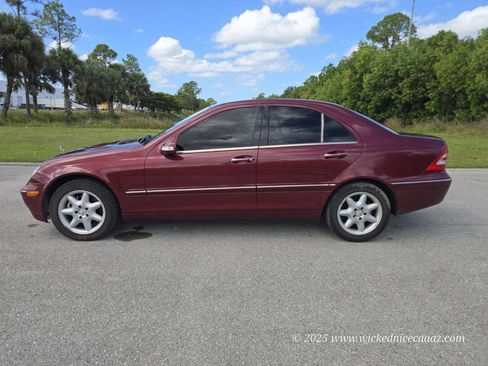 Used 2003 Mercedes-Benz C 320 4MATIC Sedan image 3