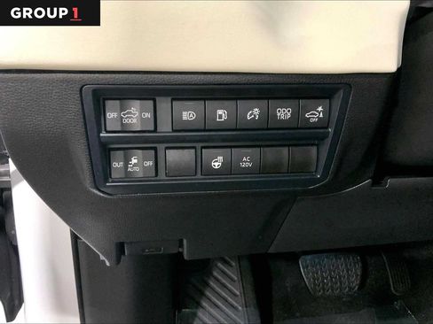 Certified 2025 Toyota Tundra Capstone AWD/4WD image 35