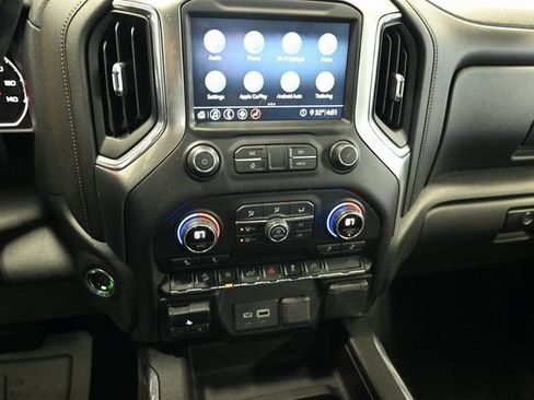 Used 2020 Chevrolet Silverado 1500 LT Trail Boss w/ Midnight Edition image 16