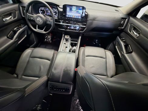 Used 2023 Nissan Pathfinder SL FWD image 12
