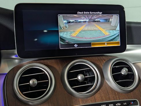 Used 2021 Mercedes-Benz C 300 4MATIC Sedan image 31