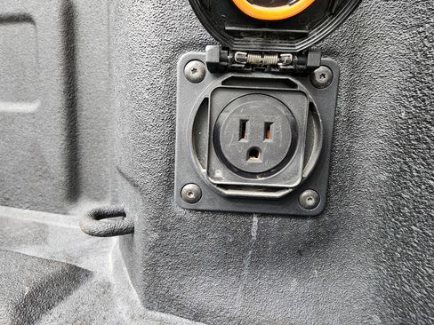 Used 2023 GMC Sierra 3500 Denali w/ Denali Ultimate Package image 37