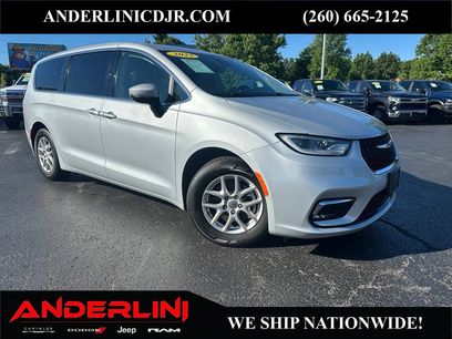 Used 2023 Chrysler Pacifica Touring-L