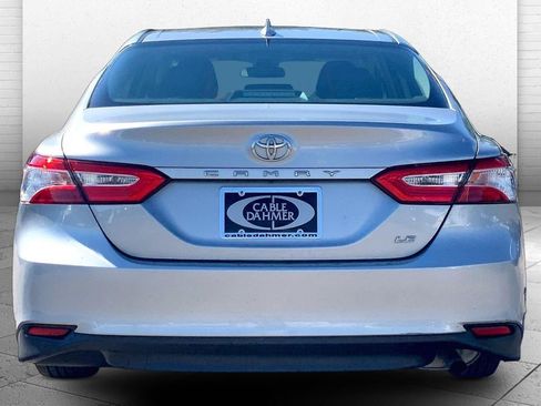 Used 2020 Toyota Camry LE FWD image 3