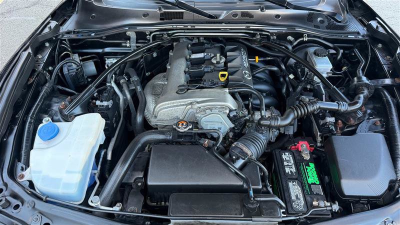 Used 2018 MAZDA MX-5 Miata Club RWD image 25