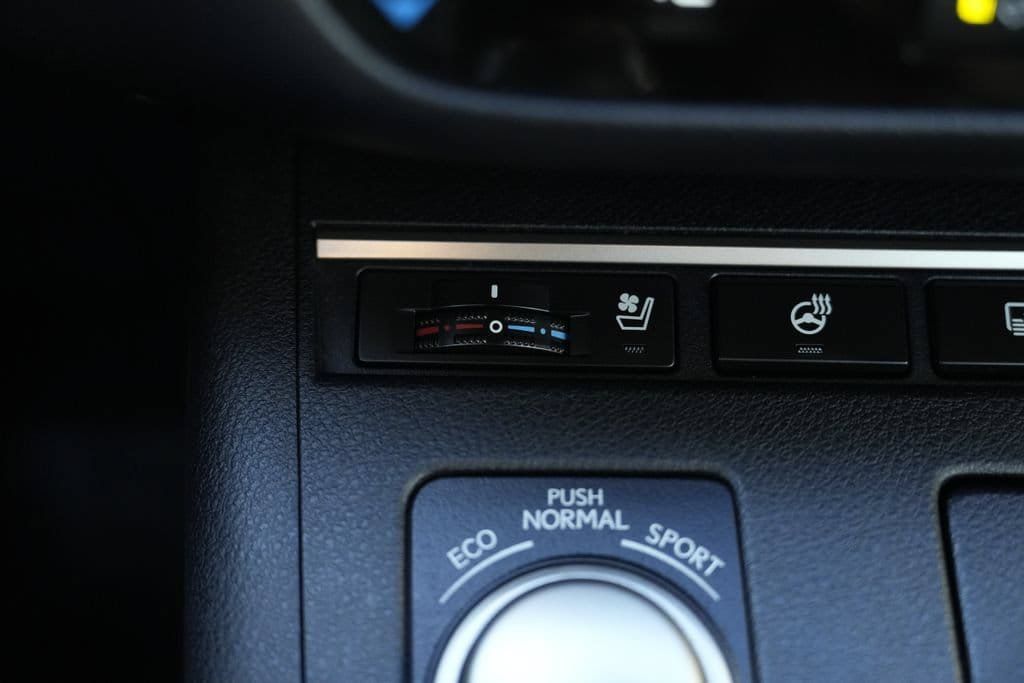 Used 2015 Lexus ES 350 w/ Ultra Luxury Package FWD image 61