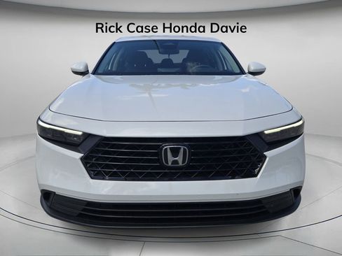 Certified 2025 Honda Accord LX image 5