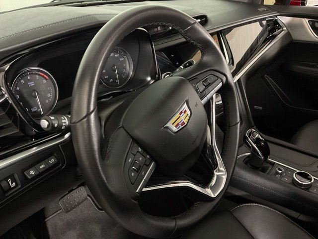 Used 2025 Cadillac XT6 Premium Luxury w/ Technology Package AWD/4WD image 17