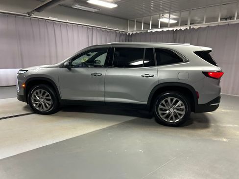 New 2026 Buick Enclave Preferred image 4