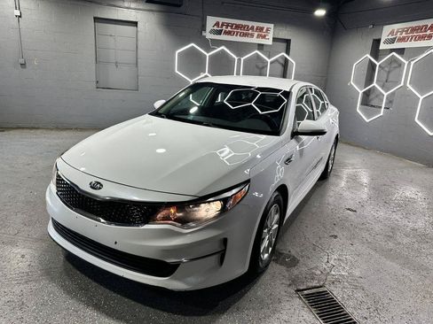 Used 2020 Kia Optima LX FWD image 2